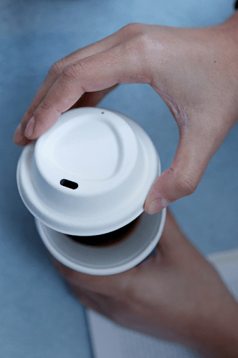 No, the taste of the coffee in the biodegradable cup does not change